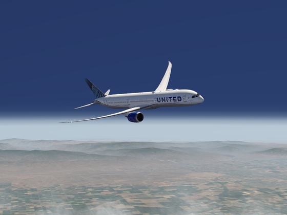 United 787-10 Flight to Long Beach