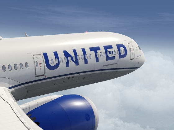 United 787-10 flight to KSMF (Sacramento)