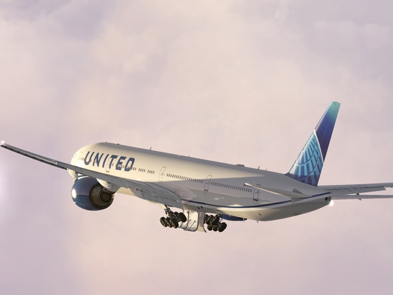 Flight to KSMF Sacramento in United Boeing 777-300ER