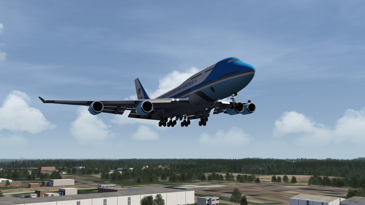 Airforce One coming into Andrews